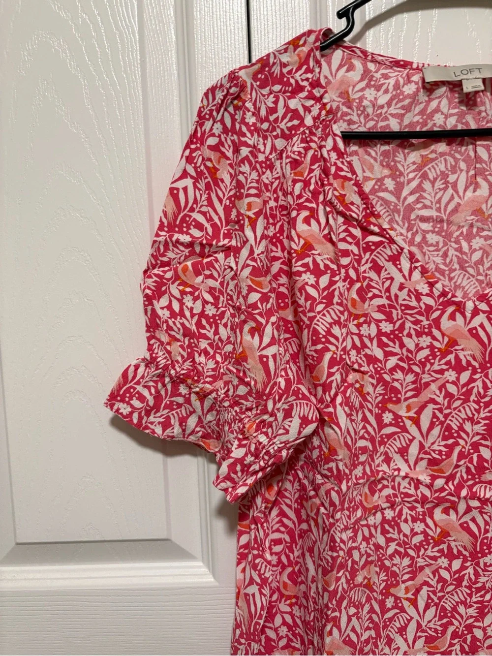 LOFT Pink & White Floral V-Neck Short Sleeve Blouse